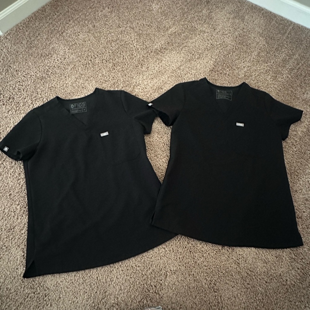 Two figs scrub tops